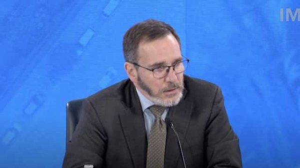 IMF报告认为中东战事延宕可能导致全球经济衰退，外交部回应