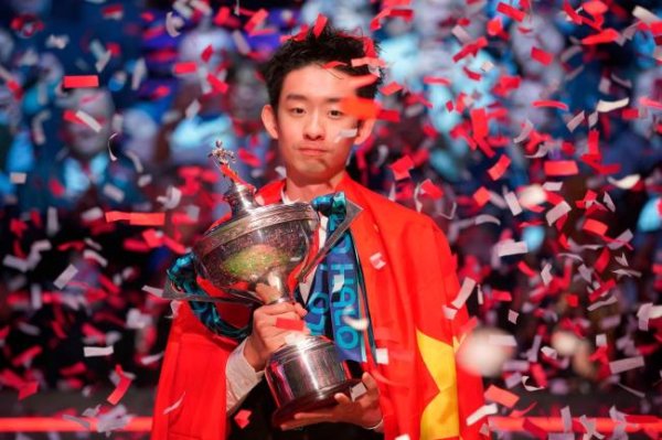 吴宜泽创造历史，18-17绝杀墨菲，拿下生涯世锦赛首冠 中国斯诺克新星闪耀
